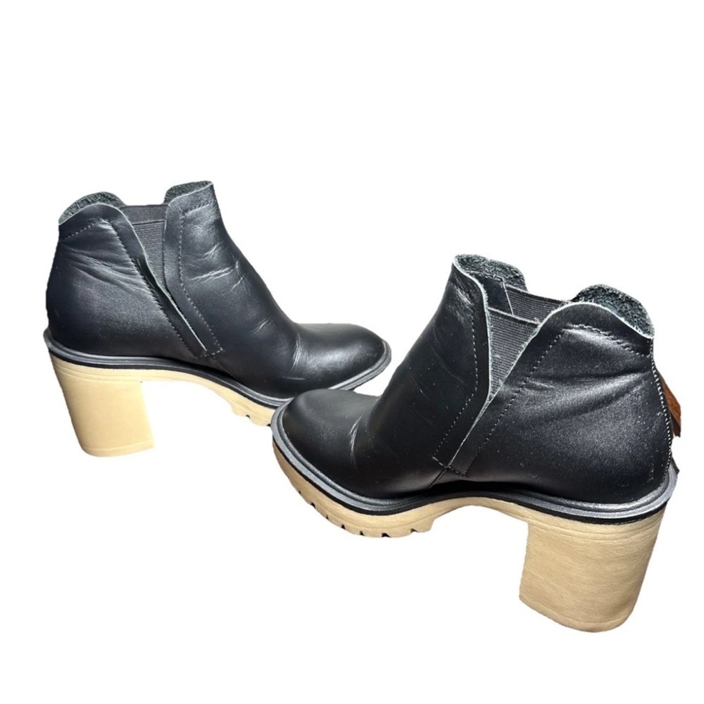 DV Dolce Vita Jerad Boots Lug Sole Faux Leather Booties Women's Size 7.5 Black - Picture 9 of 10